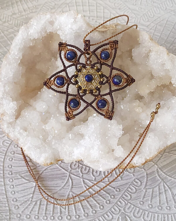 Collier mandala fleur de vie lapis lazuli