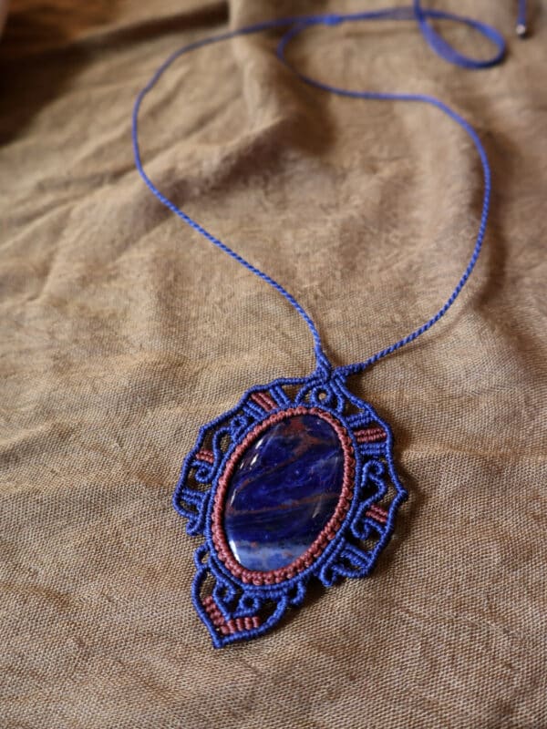 Collier Meora sodalite